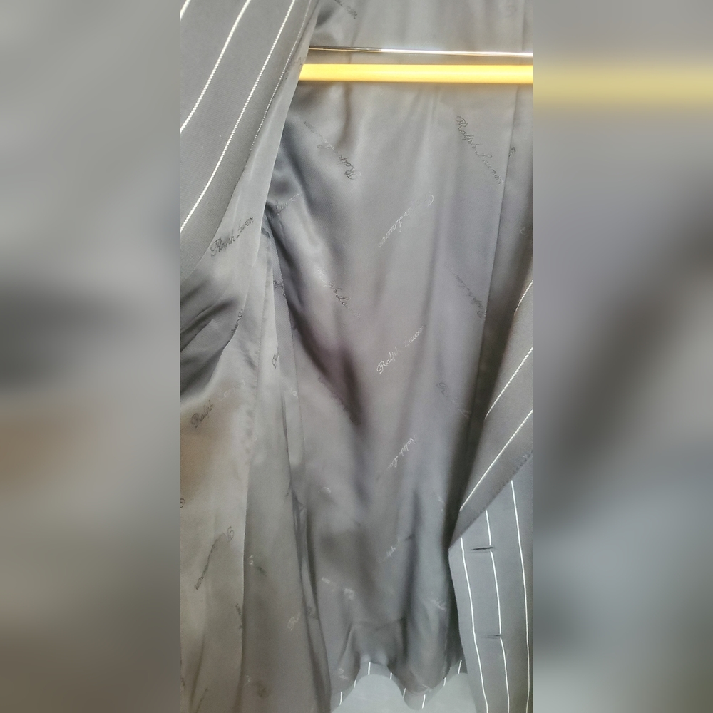 Ralph Lauren Purple Label pinstriped 3 pc suit - Picture 4 of 9